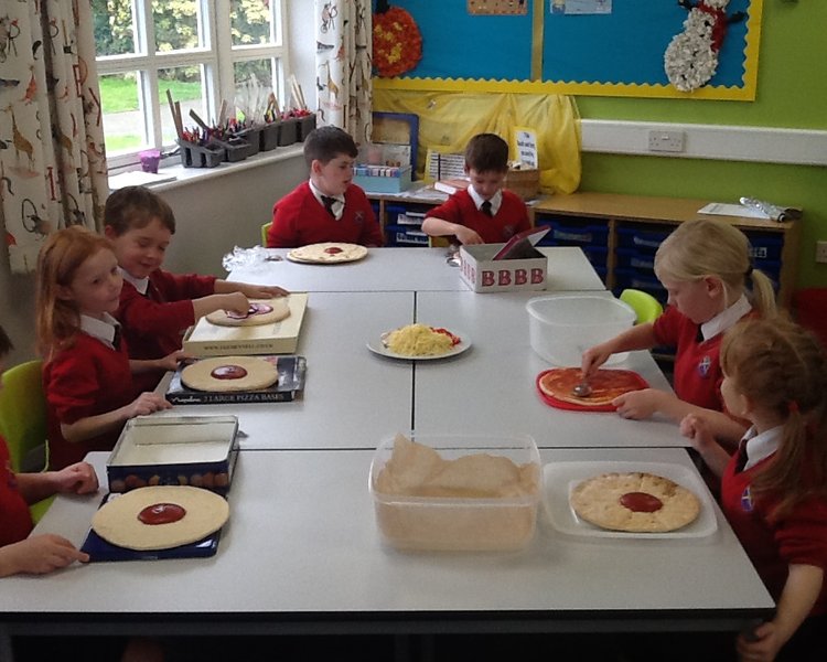 Image of Class 2 pizza making week!