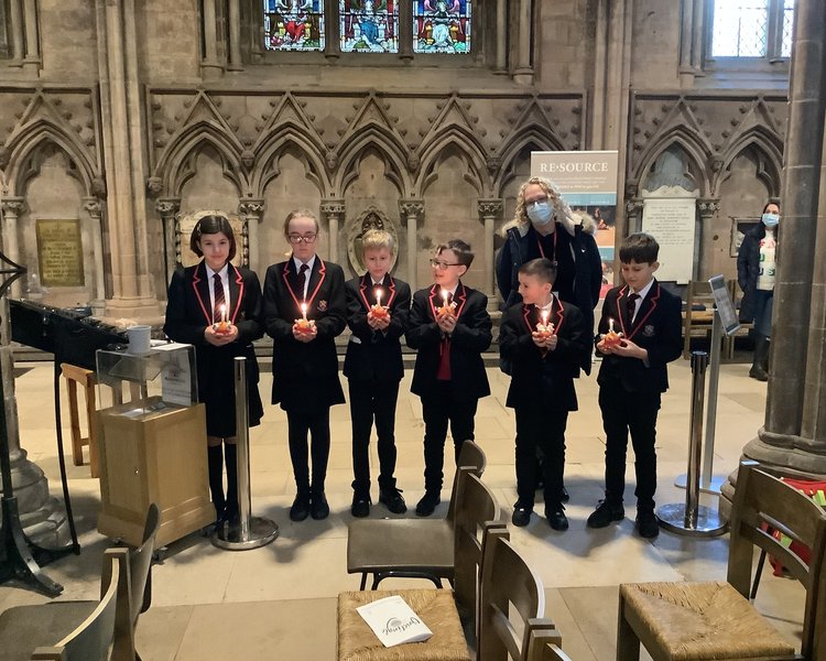 Image of Class 5 Christingle Service at Lichfield Cathedral.